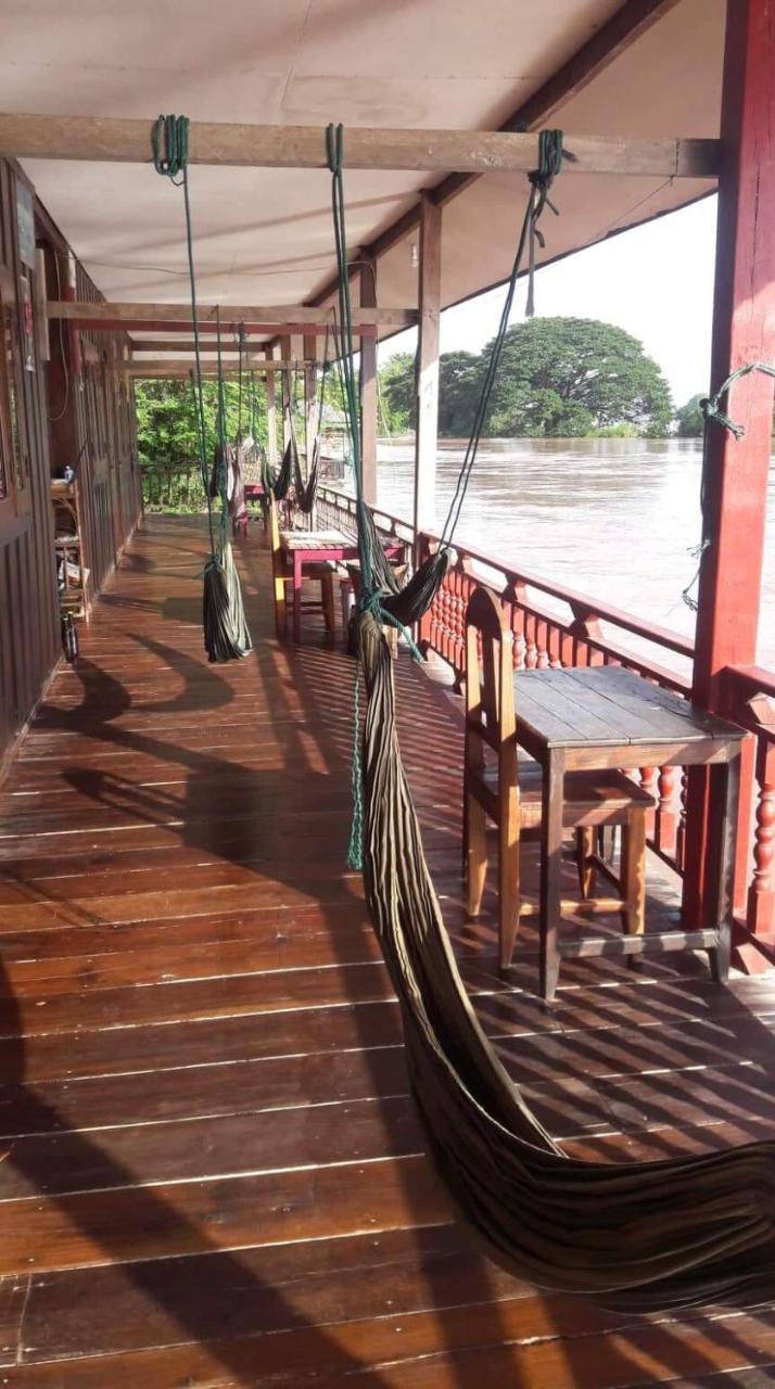 Отель Riverside Bungalow Дон Дет Экстерьер фото
