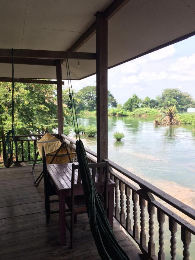 Отель Riverside Bungalow Дон Дет Экстерьер фото